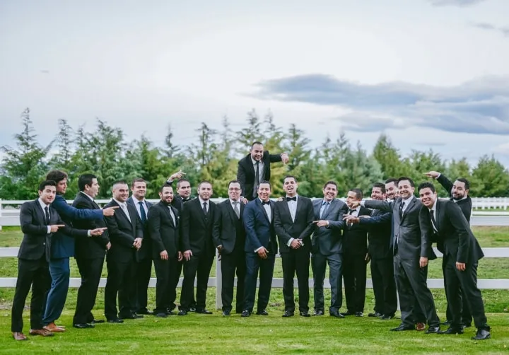 Ejemplo de vestimenta formal para hombres